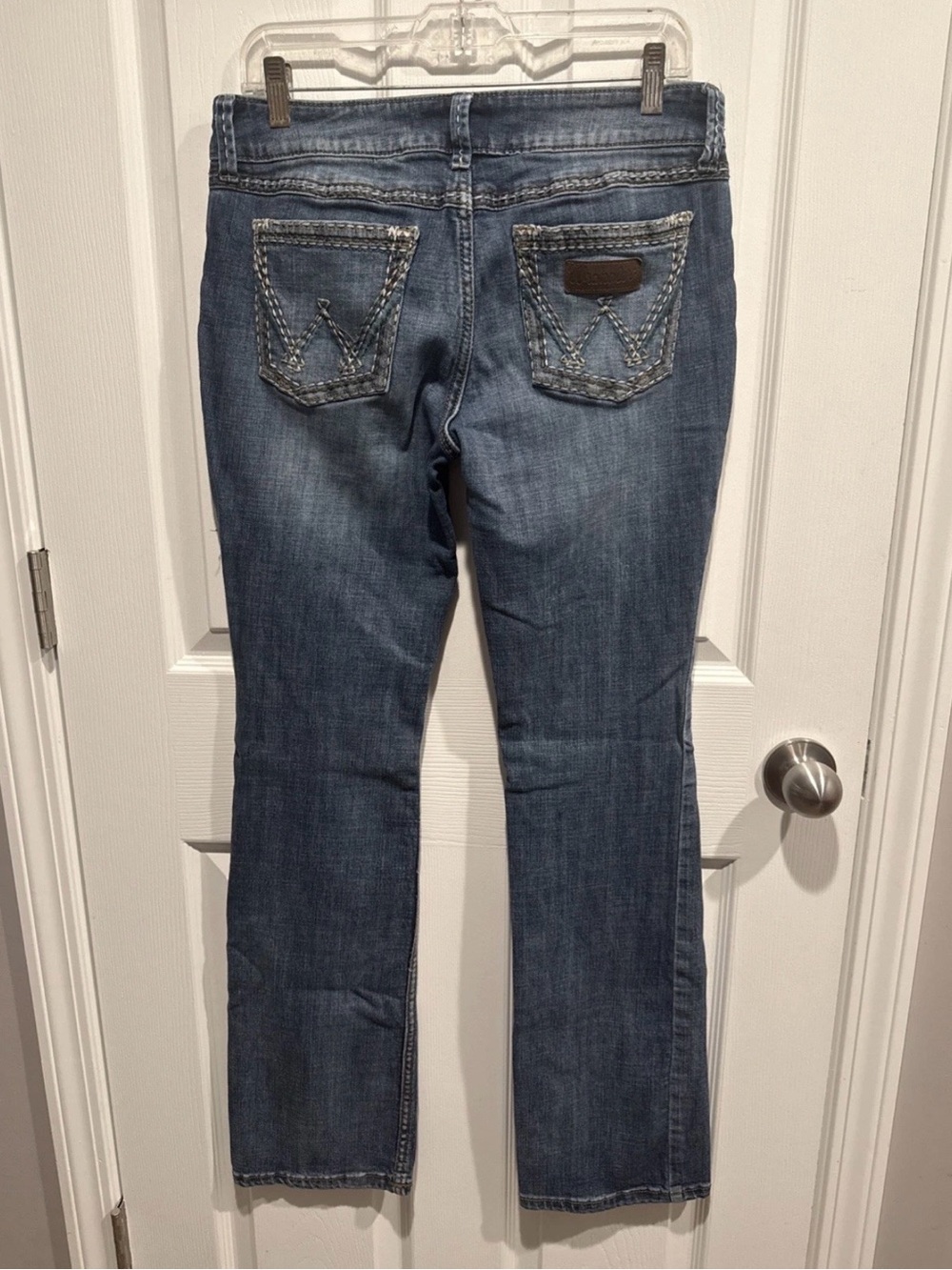 Women's Wrangler retro bootcut mid rise jeans size 9/10x34